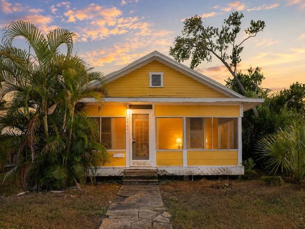 1466 30TH AVENUE N, ST PETERSBURG, FL 33704