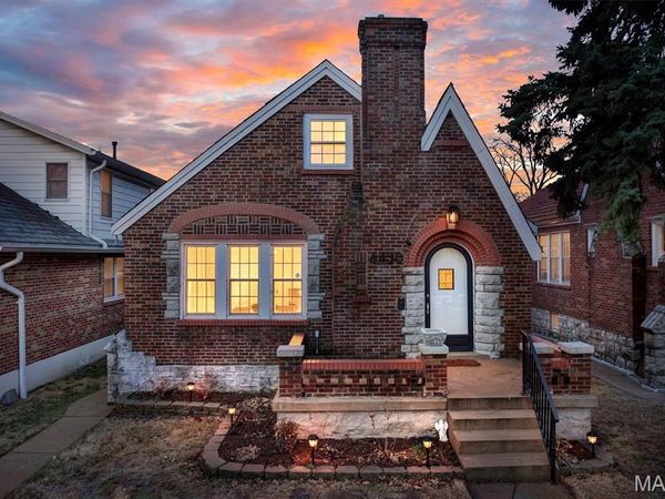 6430 Sutherland Avenue, St Louis, MO 63109