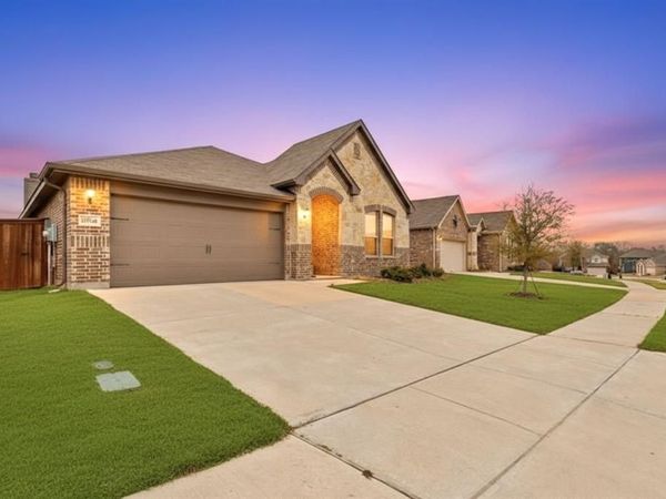 11501 White River Drive, Aubrey, TX 76227