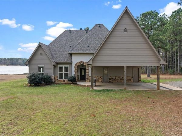 279 Lake Road, Plain Dealing, LA 71064