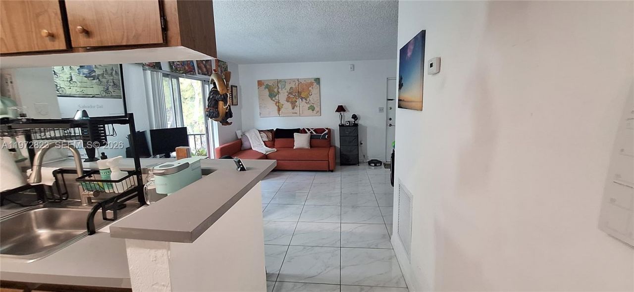 10832 N Kendall Dr , Unit U16, Kendall, FL 33176 Photo