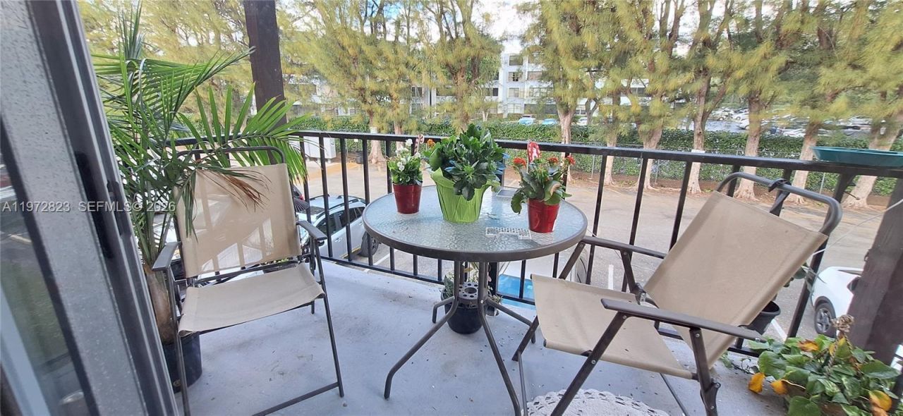 10832 N Kendall Dr , Unit U16, Kendall, FL 33176 Photo