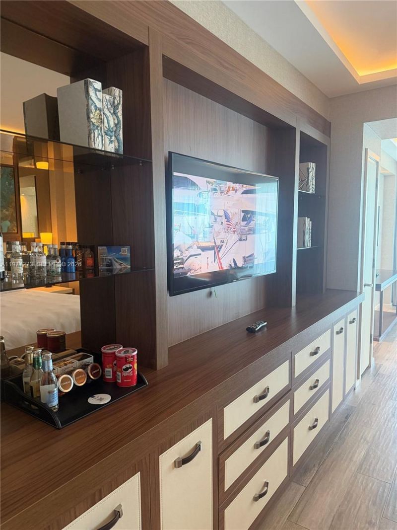 551 N Fort Lauderdale Beach Blvd , Unit R1810, Fort Lauderdale, FL 33304 Photo