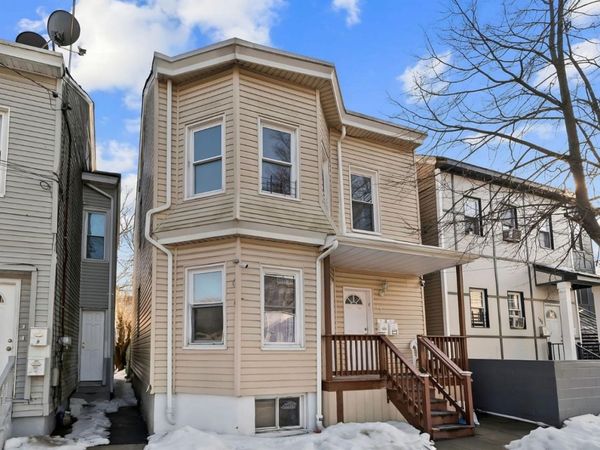 190 N 1St St, Paterson, NJ 07522