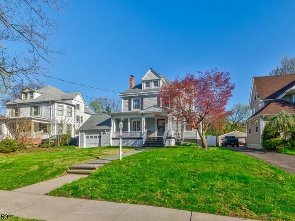 132 W 6Th Ave, Roselle, NJ 07203