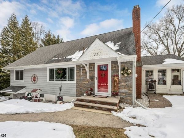 320 Cedar Hill Ave, Wyckoff, NJ 07481
