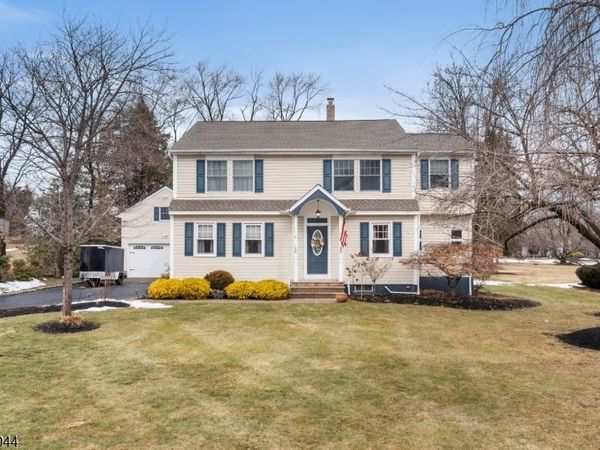 87 Amwell Rd, Millstone, NJ 08844