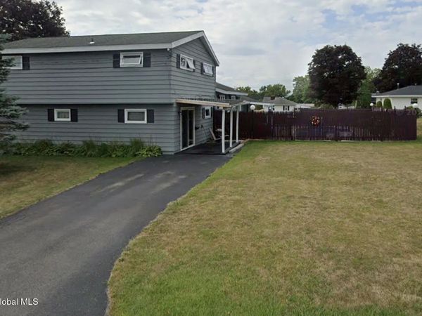 4 University Place, Unit 2, Amsterdam, NY 12010