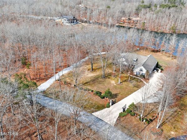 235 Sycamore Bnd, Monterey, TN 38574