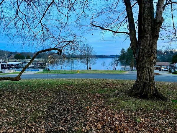 125 Twin Bay Dr, Hendersonville, TN 37075