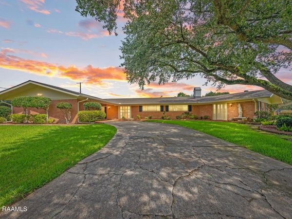 209 Robert Drive , Lafayette, LA 70506