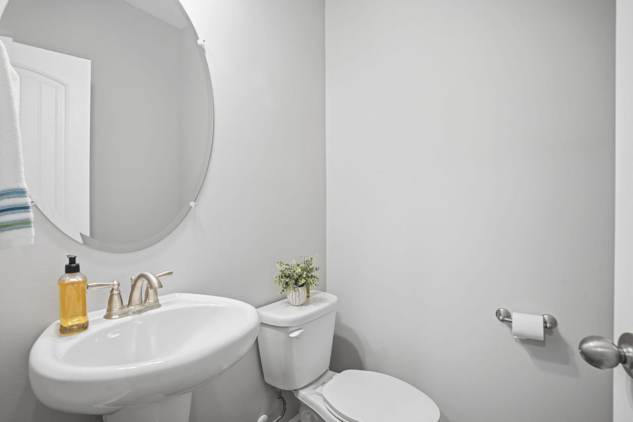 444 Mikita Dr. Photo 18