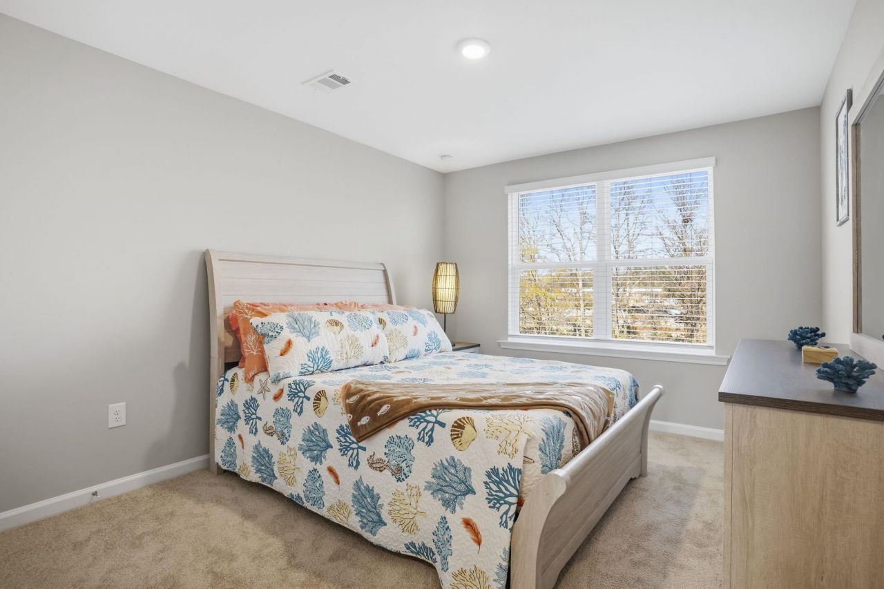 444 Mikita Dr. Photo 27