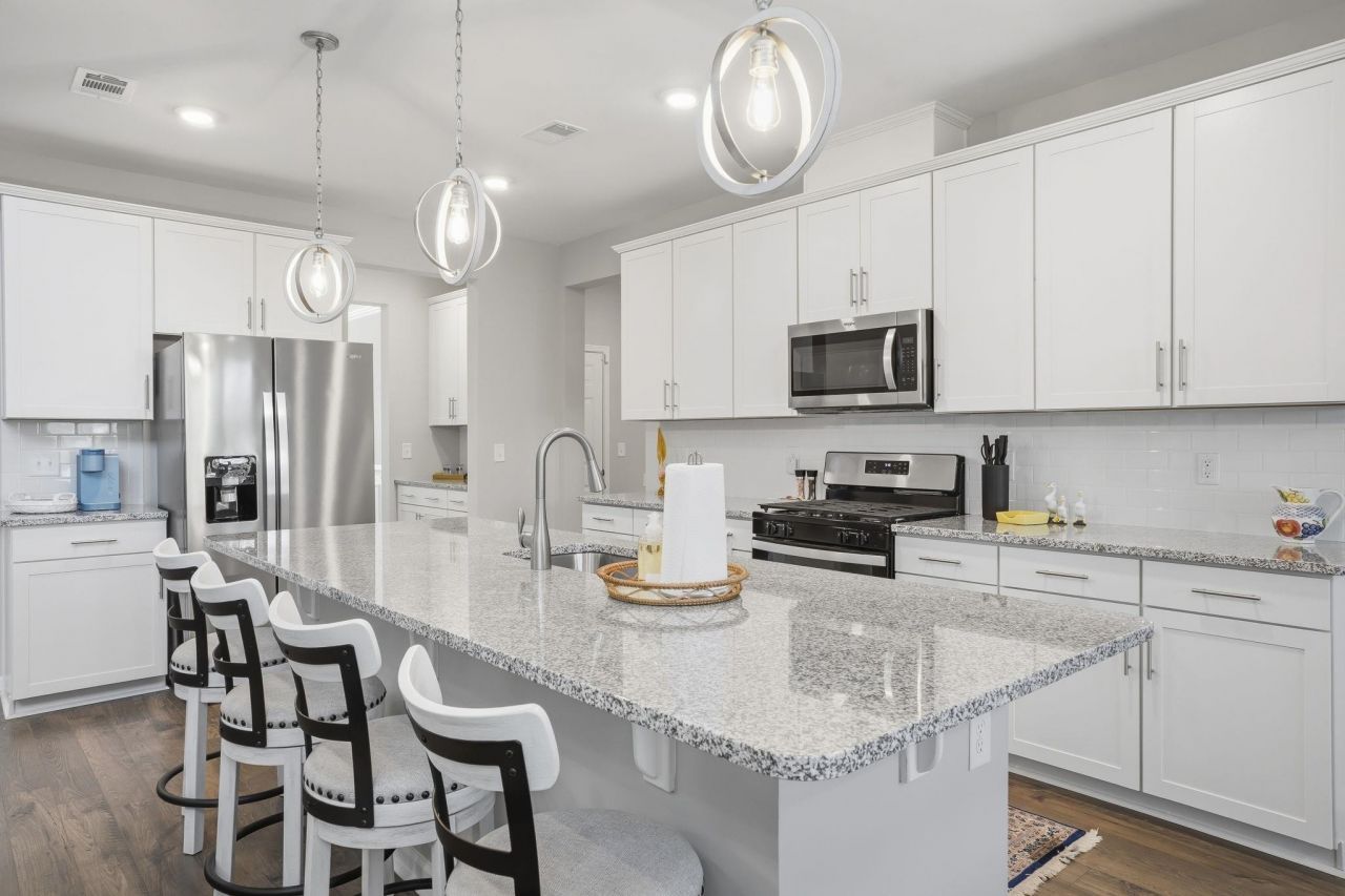 444 Mikita Dr. Photo 9