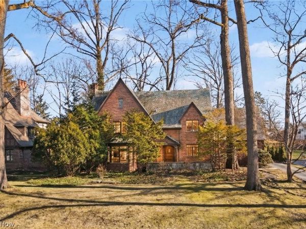 3119 Highland Drive, Silver Lake, OH 44224