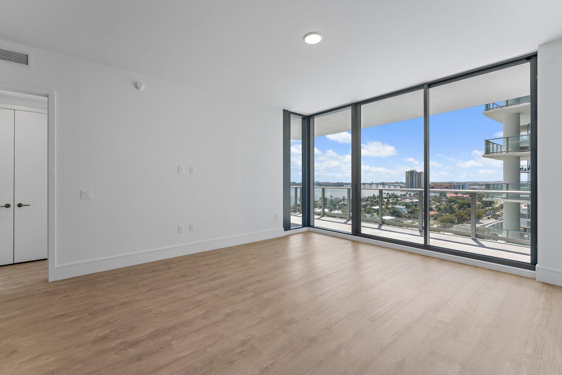 220 Lake Shore Drive, Unit 1219, Lake Park, FL 33403 Photo