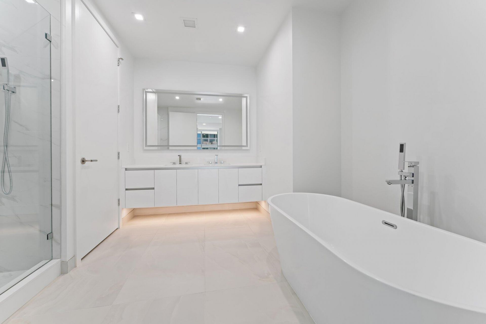 220 Lake Shore Drive, Unit 1219, Lake Park, FL 33403 Photo