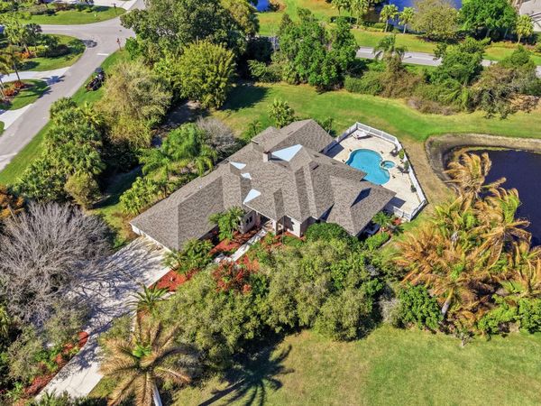 2400 NW Lakeridge Drive, Palm City, FL 34990