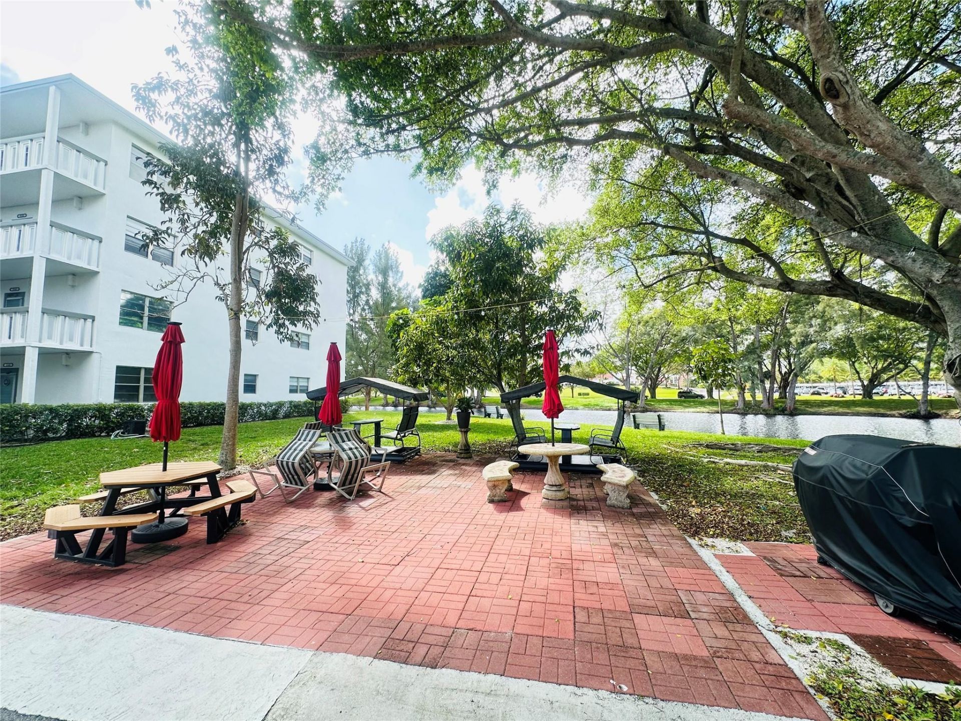 4144 Cambridge G, Unit 4144, Deerfield Beach, FL 33442 Photo