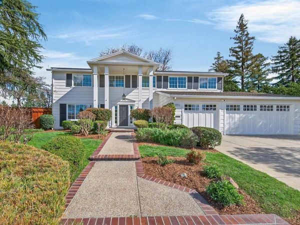 920 920 Cochise Ct, Walnut Creek, CA 94598