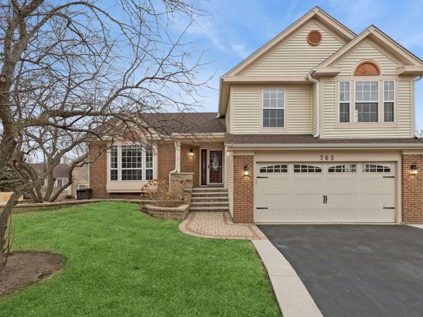 765 Village Road , Crystal Lake, IL 60014