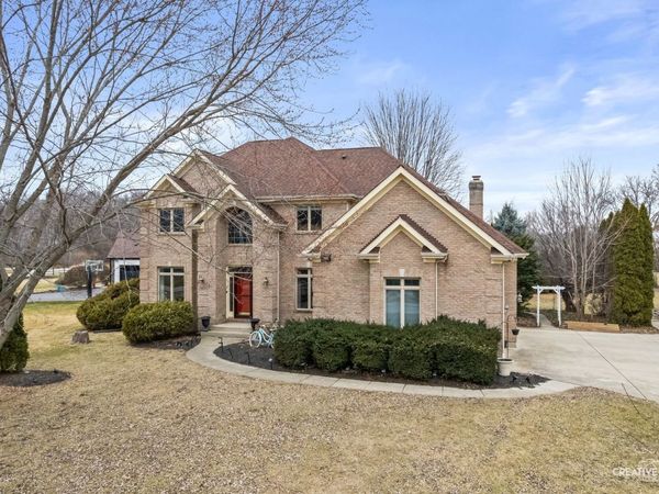 39W796 Dairyherd Lane, St. Charles, IL 60175