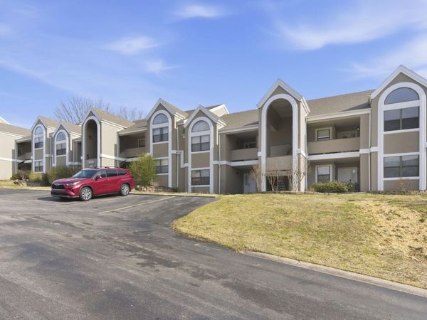 305 Wimbledon Drive, Unit 2, Branson, MO 65616