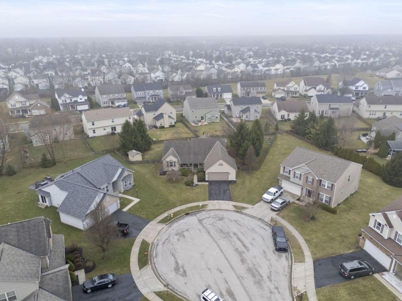 7800 Narrow Leaf Court, Blacklick, OH 43004 Photo 4