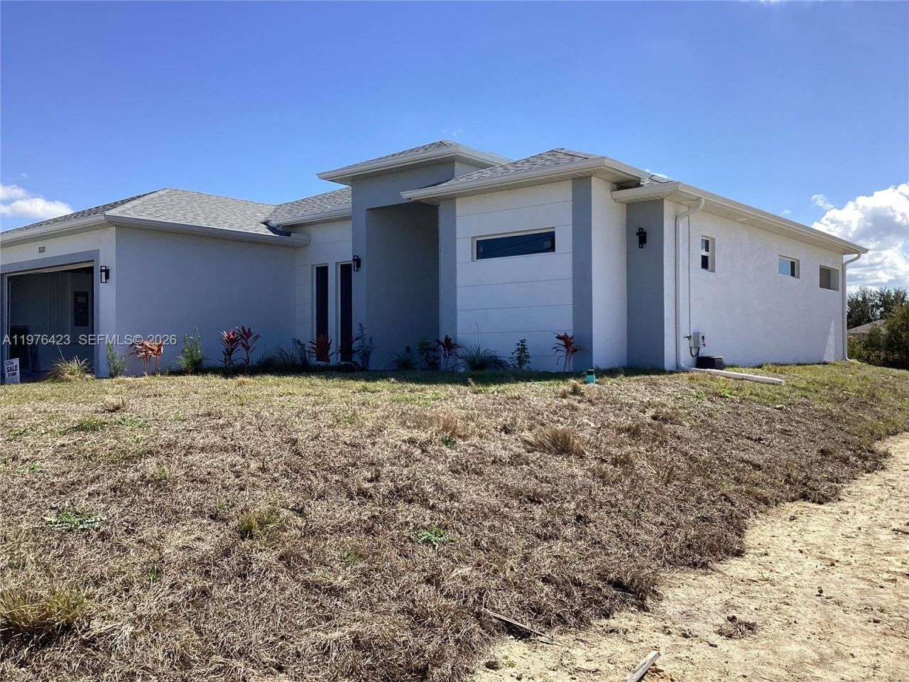 1120 NE 32nd Ln, Cape Coral, FL 33990 Photo