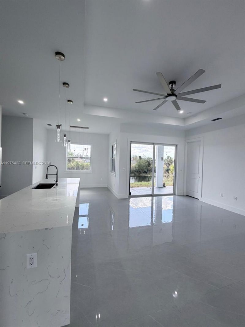 1120 NE 32nd Ln, Cape Coral, FL 33990 Photo