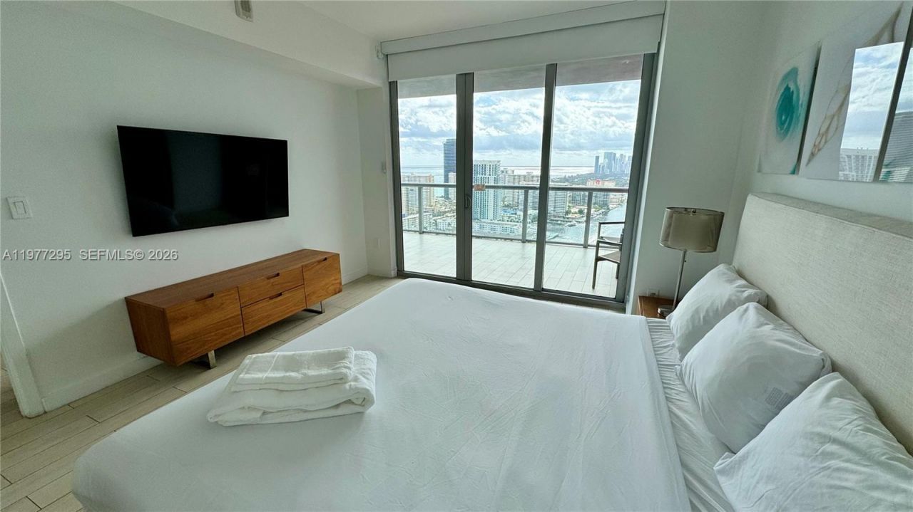 2600 E Hallandale Beach Blvd , Unit T3205, Hallandale Beach, FL 33009 Photo