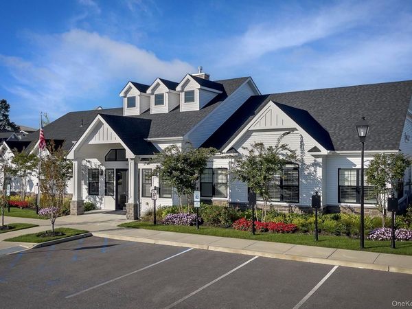 63 Sutton Court , Unit 63, Deer Park, NY 11729