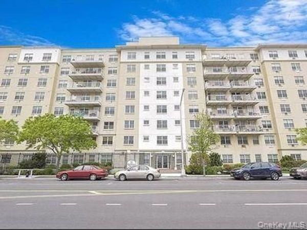 7914 Rockaway Beach Boulevard, Unit 2R, Rockaway Beach, NY 11693