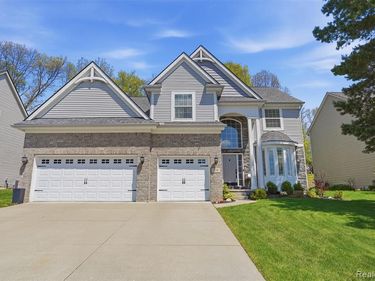 529 Napa Valley Drive, Milford Twp, MI 48381