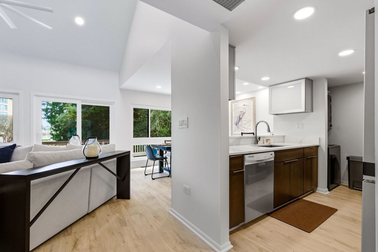 105 Heron Marsh Dr. Photo 5