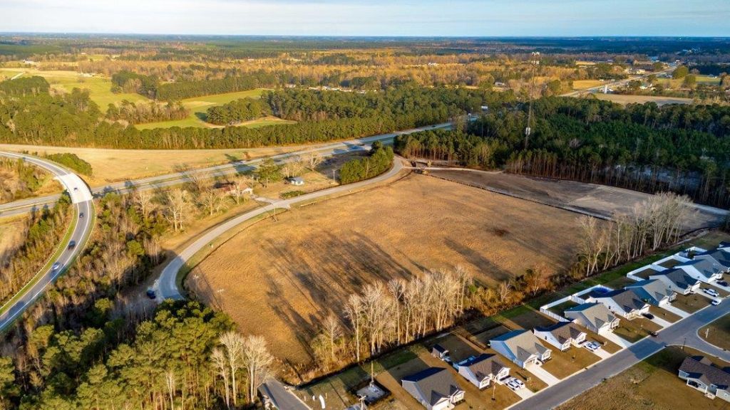 4.3 Acres Night Owl Ln. Photo 6