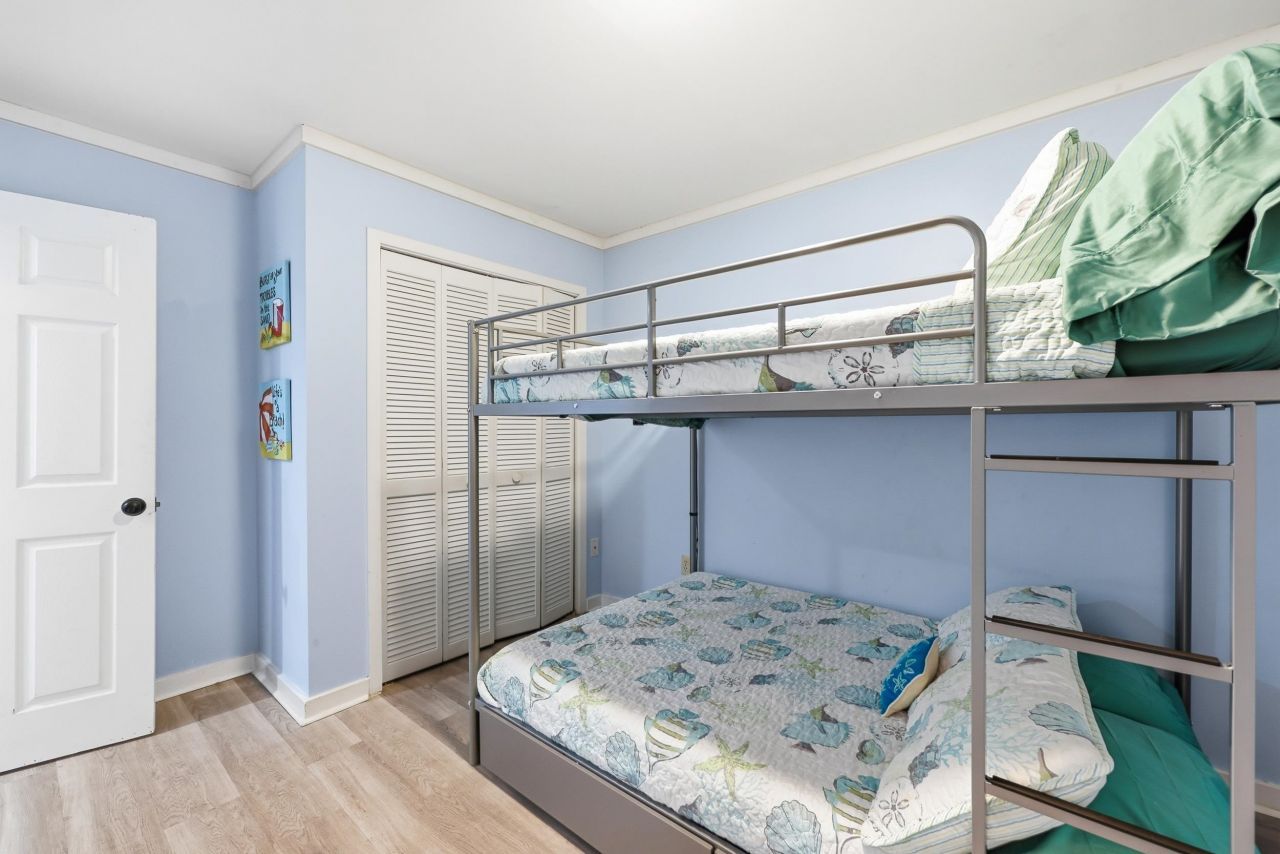 5905 S Kings Hwy. Photo 12