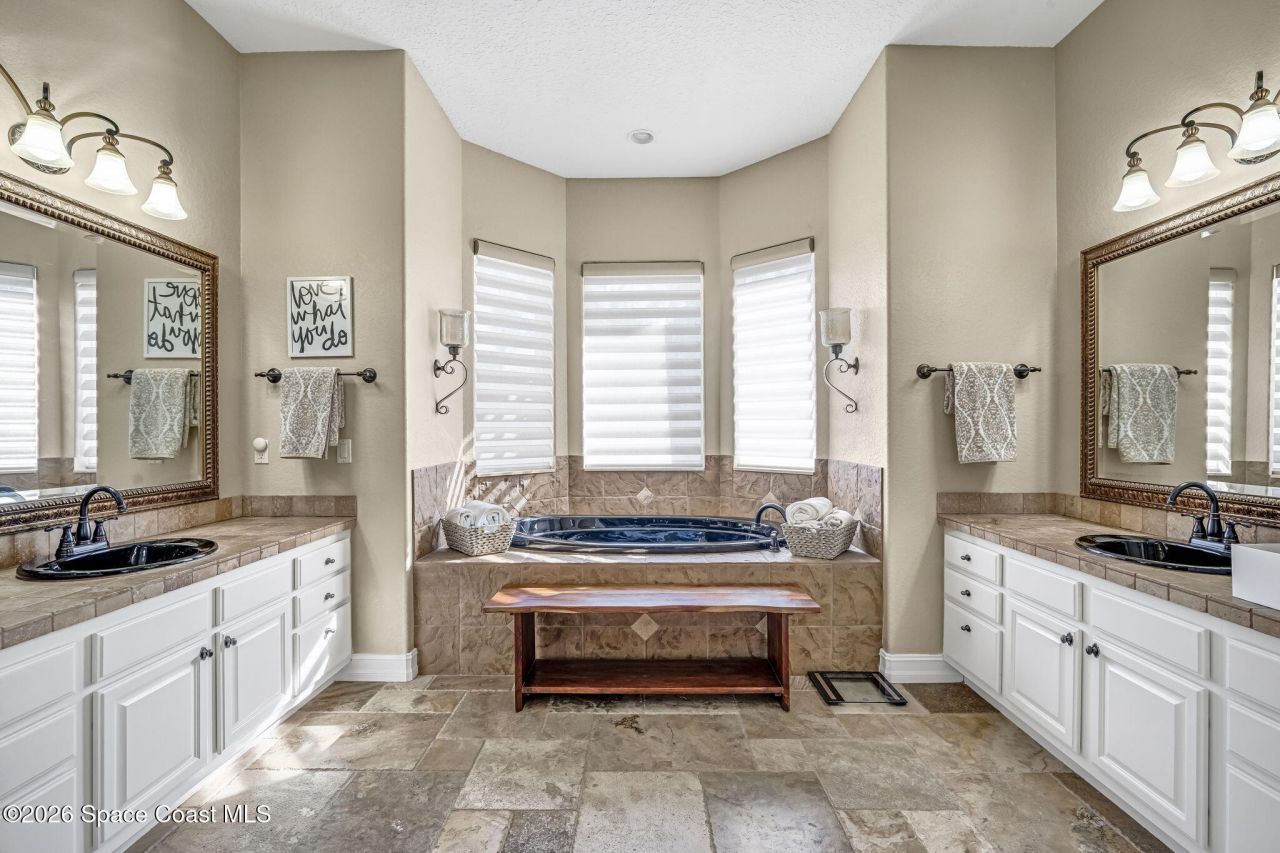 450 E Hall Road, Merritt Island, FL 32953 Photo