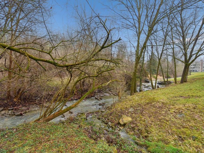 2097 Clareglen Drive, Unit 102, Crescent Springs, KY 41017 Photo 17