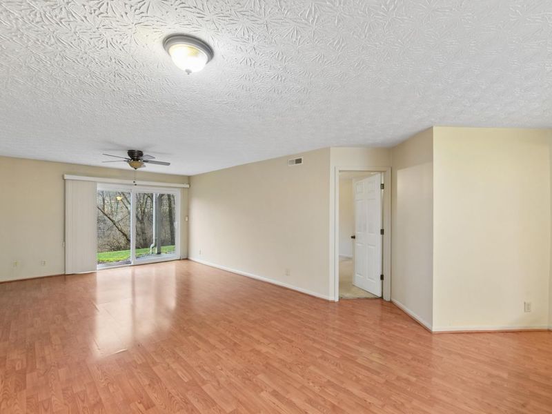 2097 Clareglen Drive, Unit 102, Crescent Springs, KY 41017 Photo 4