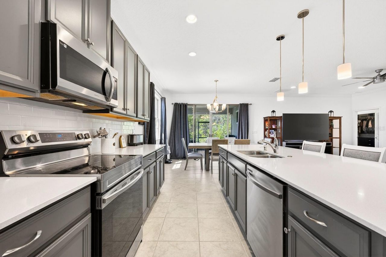 7651 Five Oaks Drive, Harmony, FL 34773 Photo