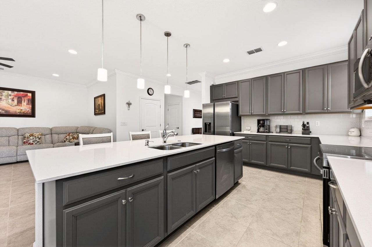 7651 Five Oaks Drive, Harmony, FL 34773 Photo