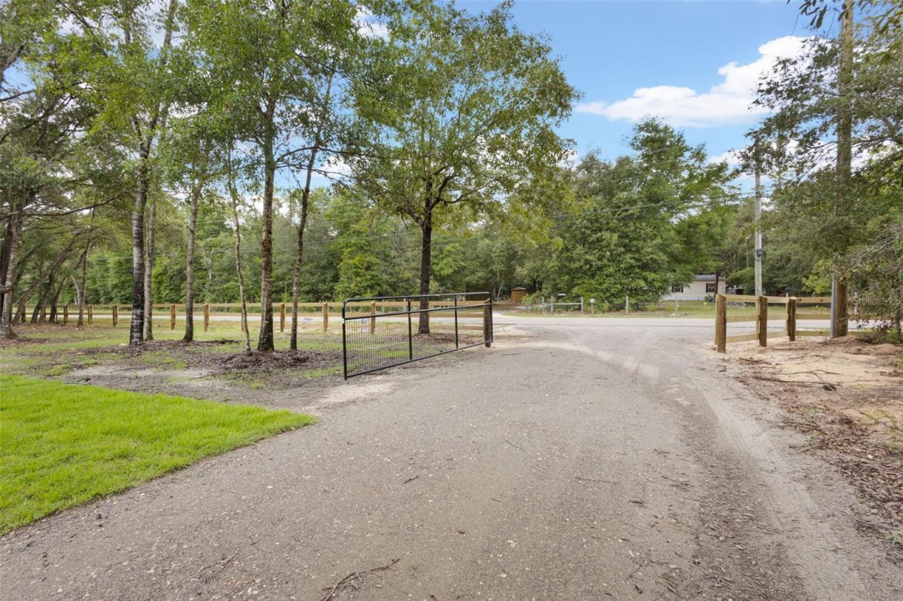 8541 NE 105 Avenue, Bronson, FL 32621 Photo