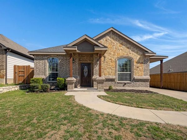 3010 Mckinley Avenue, Fort Worth, TX 76106