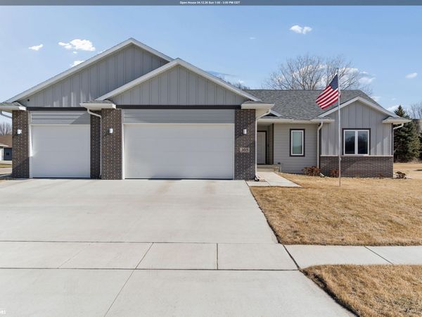 305 W 12th Avenue, Clear Lake, IA 50428