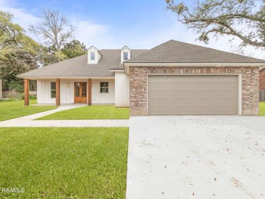103 Rue Bordeaux, Carencro, LA 70520