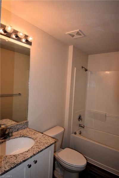 8 NW 8th Ter, Cape Coral, FL 33993 Photo