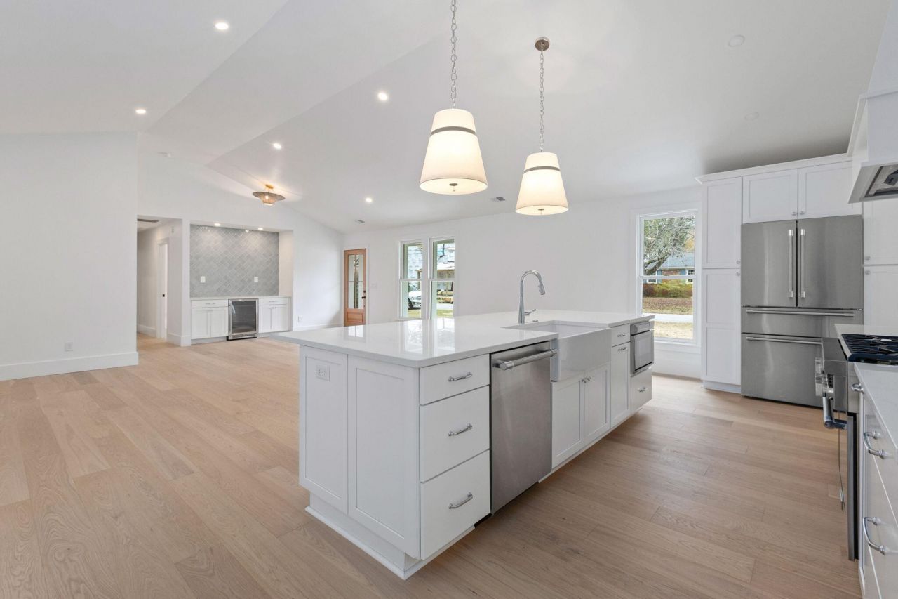 914 Cliffwood Drive Photo 15