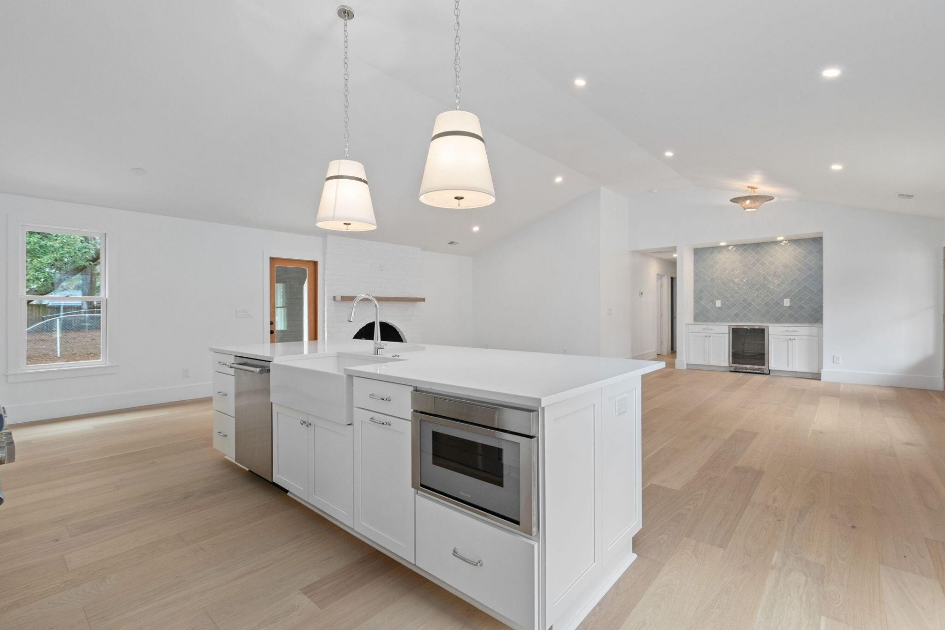 914 Cliffwood Drive Photo 18