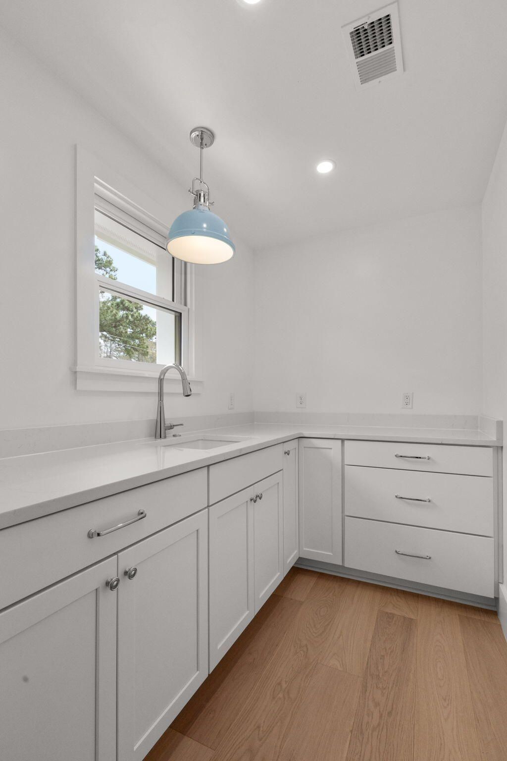 914 Cliffwood Drive Photo 20